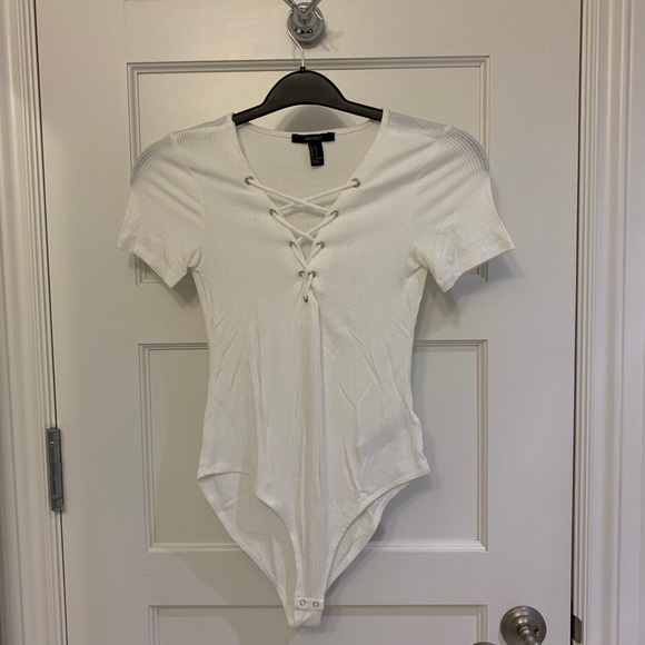 White ribbed bodysuit. - Picture 1 of 2